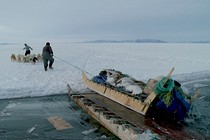 Thule Tuvalu, two villages dangerously stuck between ice and sea