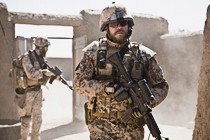 Lindholm part en Afghanistan, avec de vrais soldats