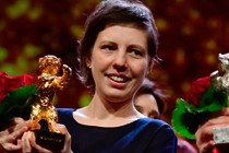 Touch Me Not di Adina Pintilie vince l’Orso d’oro a Berlino
