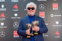 The Feroz Awards smile on Pedro Almodóvar