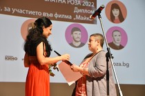 Zornitsa Sophia gana el Trofeo de la Rosa de Oro con Mother