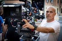 Luca Zingaretti makes his directorial debut with La casa degli sguardi