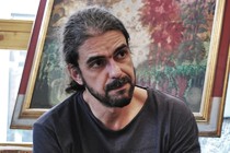 Fernando León de Aranoa en tournage à Grenade avec Benicio del Toro et Tim Robins