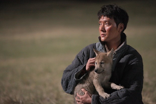 L'ultimo lupo, Annaud sette anni in Mongolia