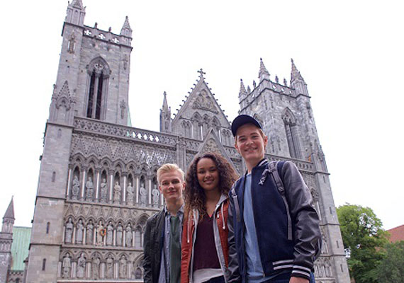 Norway’s TV TRIO hunts for the holy shrine on the big screen