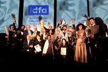 A media voz gana el Premio al Mejor Largometraje Documental en el IDFA