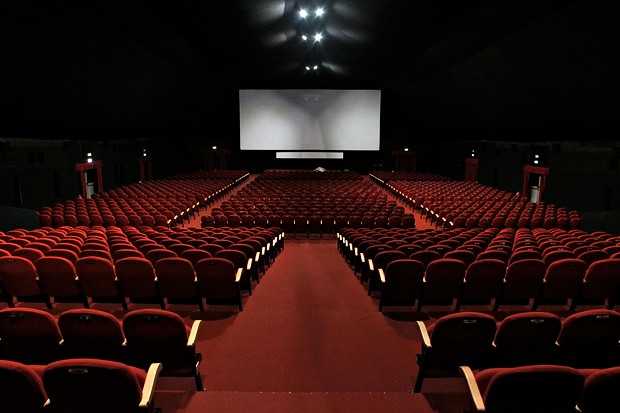The Italian film world says no to the closing of cinemas