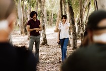 Javier Rey e Paz Vega indagano in La casa del caracol