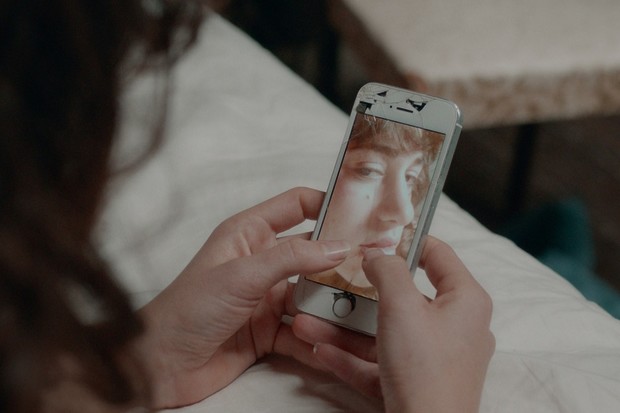 Review: All Eyes Off Me