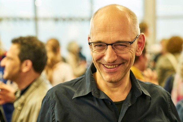 Aldo Gugolz  • Director de Anche stanotte le mucche danzeranno sul tetto