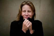 Thea Sharrock prepara la película de fútbol The Beautiful Game