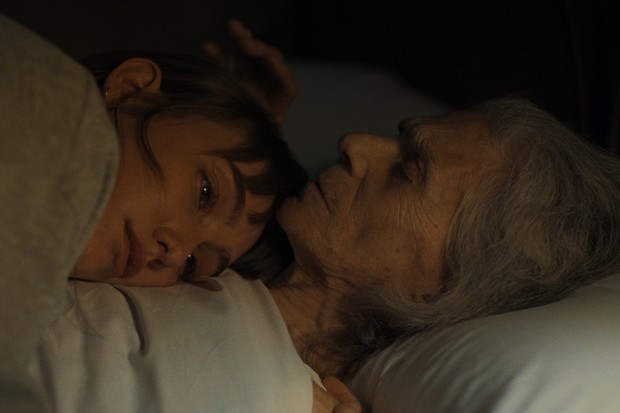 Recensione: La abuela