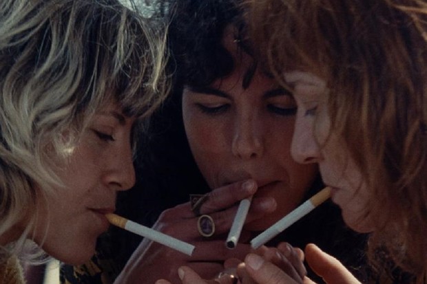 Critique : Las gentiles