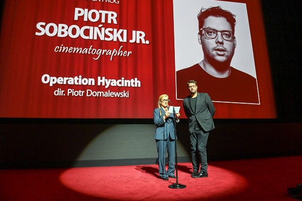 Le chef-opérateur Robbie Ryan triomphe à Camerimage