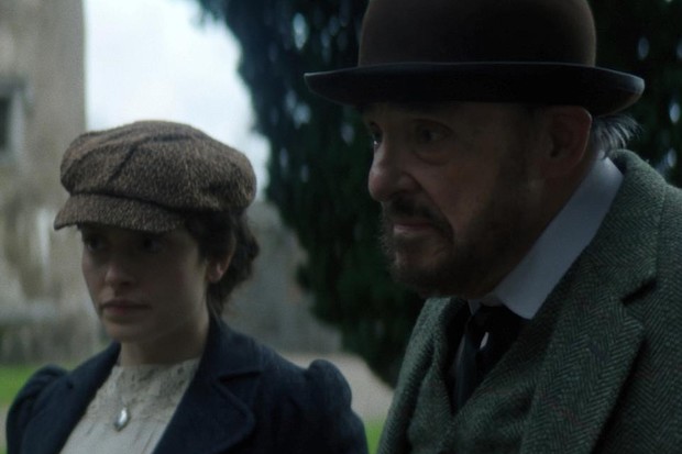 Stephen Hall prepara il thriller d'epoca vittoriana The Gates