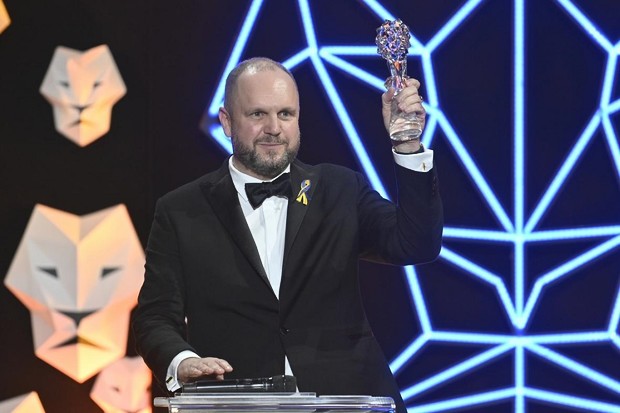Zátopek triunfa en la ceremonia anual de los Leones del cine checo
