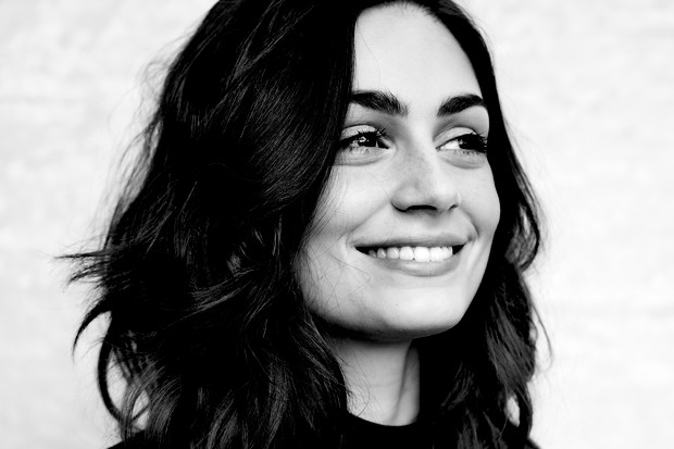 Zara Dwinger • Directora de Kiddo
