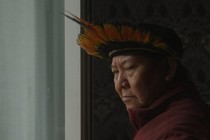 Critique : Holding Up The Sky