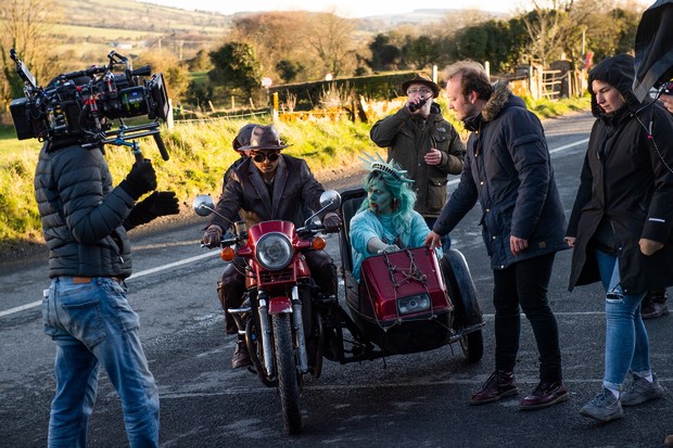 EXCLUSIF : Apocalypse Clown de George Kane arrivera dans les cinémas britanniques en août ; nouvelle photo inédite des coulisses du film