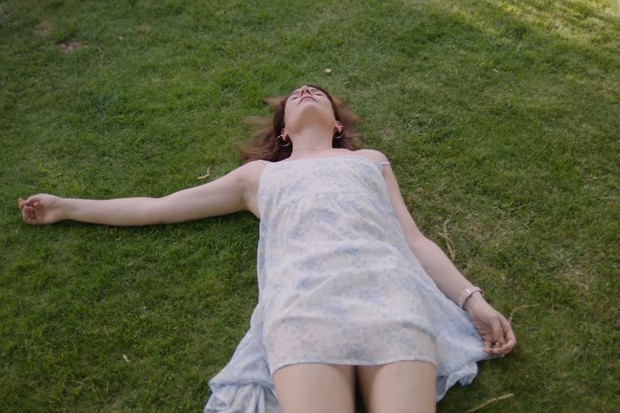 Recensione: Only When I Laugh