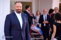 Yorgos Lanthimos  • Director de Pobres criaturas