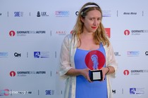 Vampire humaniste cherche suicidaire consentant se lleva el GdA Director’s Award