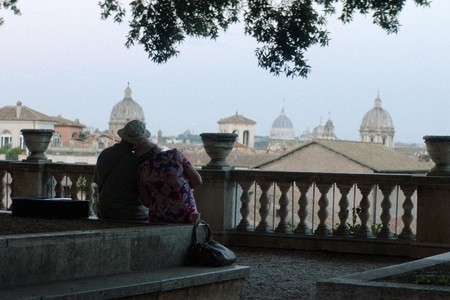 Review: A Postcard from Rome