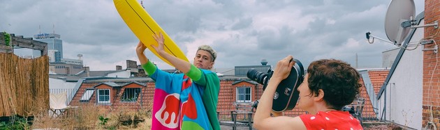 Peaches Goes Bananas