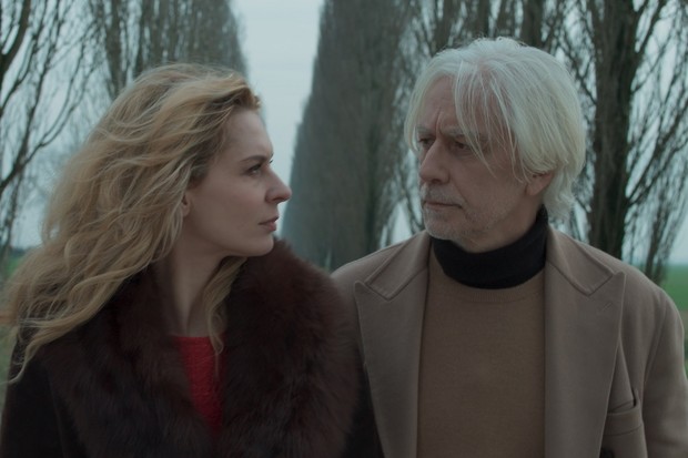 Critique : L'isola degli idealisti