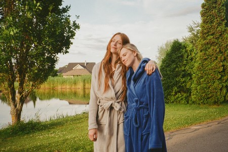 Anna Ansone boucle le premier pan du tournage de son premier long, Summer Blues
