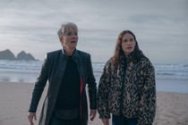 In corso le riprese della serie di Apple TV+ Down Cemetery Road, con Emma Thompson e Ruth Wilson