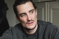 Radu Mihaileanu gets ready to slam the first clapperboard on Tu me diras