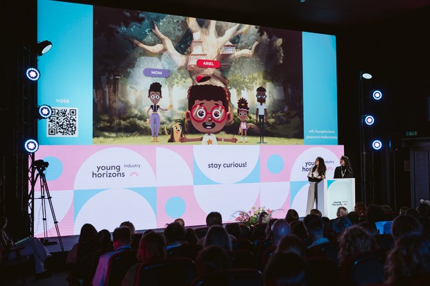 Young Horizons Industry calienta motores