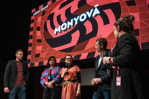 La miniserie checa Monyová triunfa en el Serial Killer