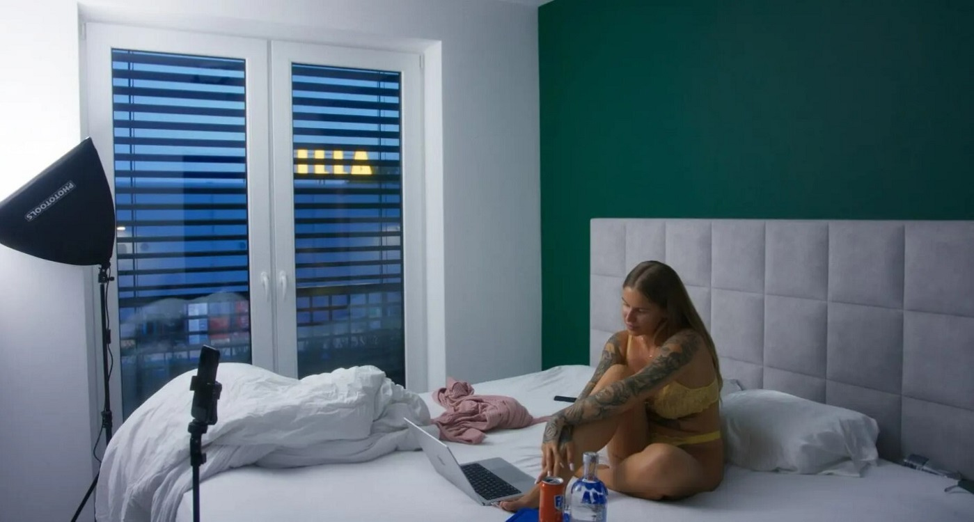 Review: Virtual Girlfriends