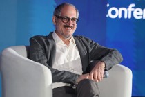 Tendances des festivals du film - Critique, programmateur, cinéaste : à Riyad, Mark Peranson cartographie l'"écosystème" du cinéma - 13/11/2025