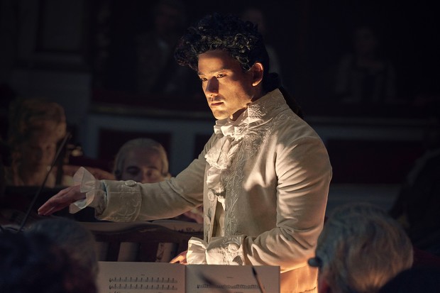 Il Noir in Festival apre con l'anteprima della serie Amadeus