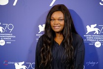 ESCLUSIVA: Guslagie Malanda protagonista di Corps étranger di Zoé Cauwet