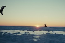 Critique : D’un monde à l’autre