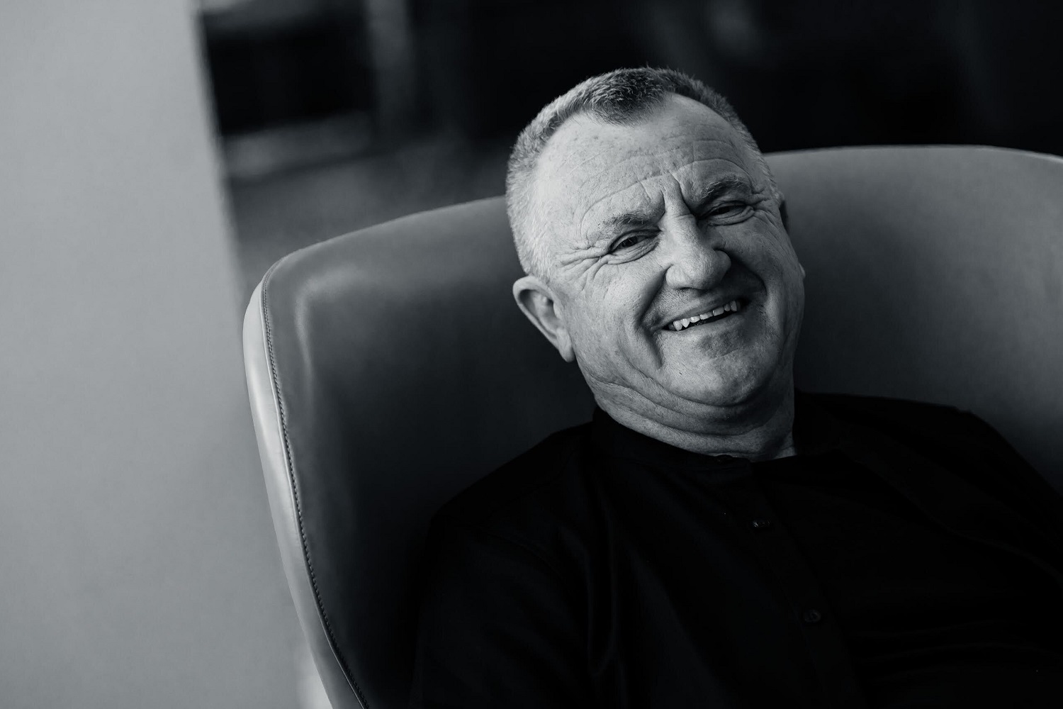 Interview : Mike Downey • Producteur - “Si on tient bon et qu'on continue de célébrer notre diversité culturelle et notre indépendance artistique, nous pouvons survivre” - /Europe