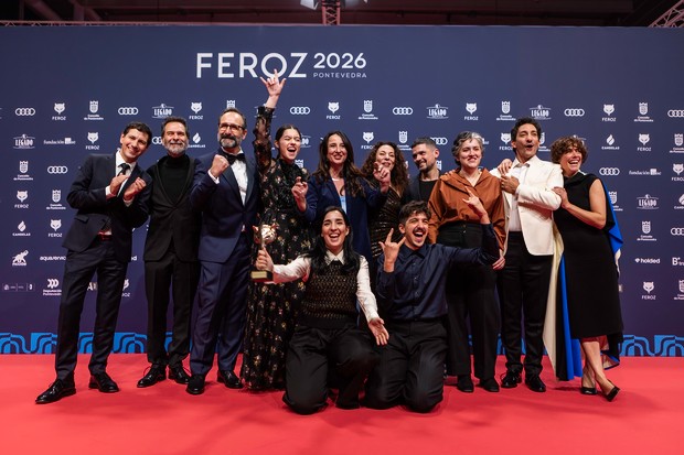 Sundays wins five Feroz awards