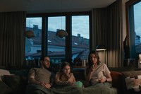 Review: How to Divorce During the War