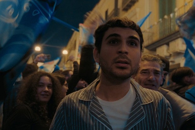 Review: Tienimi presente