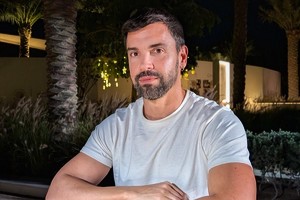 Adrián Silvestre • Director de Cobijo