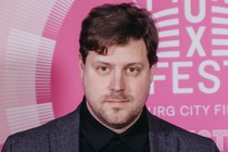 Gábor Holtai  • Director de Feels Like Home