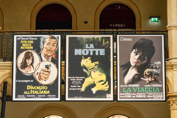 Movie.it – Painted Cinema: A Journey through 20th-Century Cinema