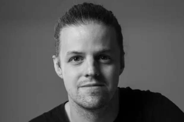 Martin Gonda • Réalisateur de Flood