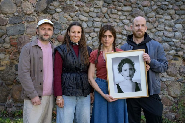 Anne Zohra Berrached gira Sind so kleine Hände